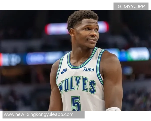 爱德华兹表现出色18投13中砍下32分3篮板6助攻但7次失误略显多余